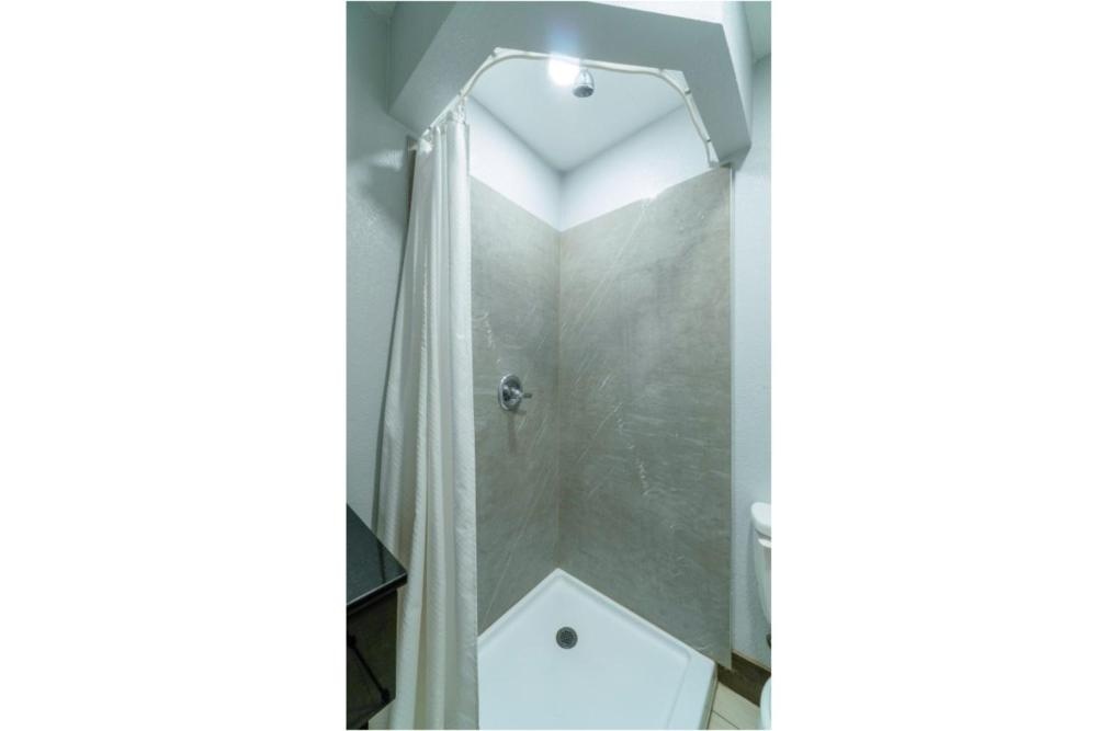 Xpress Inn & Extended Stay